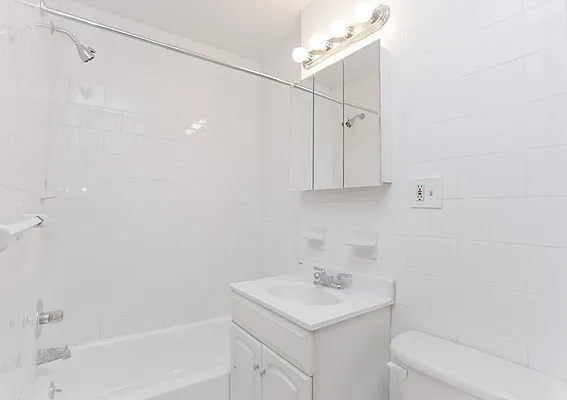 Rented by LC Lemle Real Estate Group | media 10