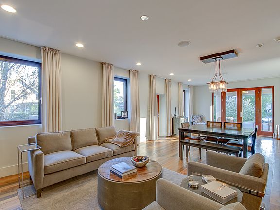 3rd image of 2218 Belmont Blvd APT 101