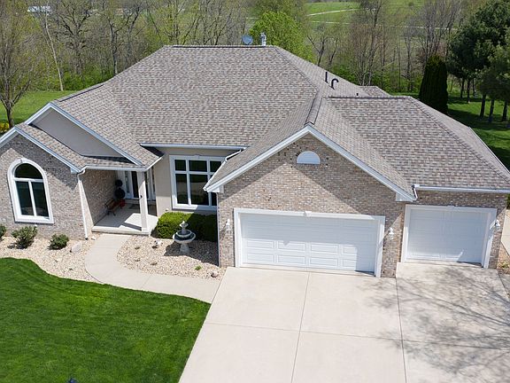 2nd image of 415 Cobble Creek Ln