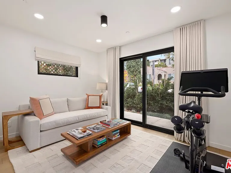 9004 Dicks St — Photo 17