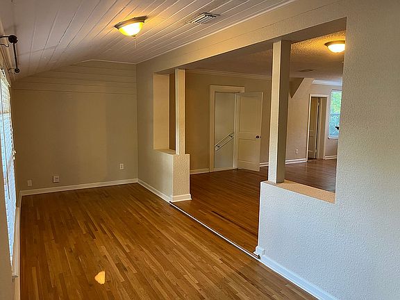 3rd image of 5155 Rollins Ave