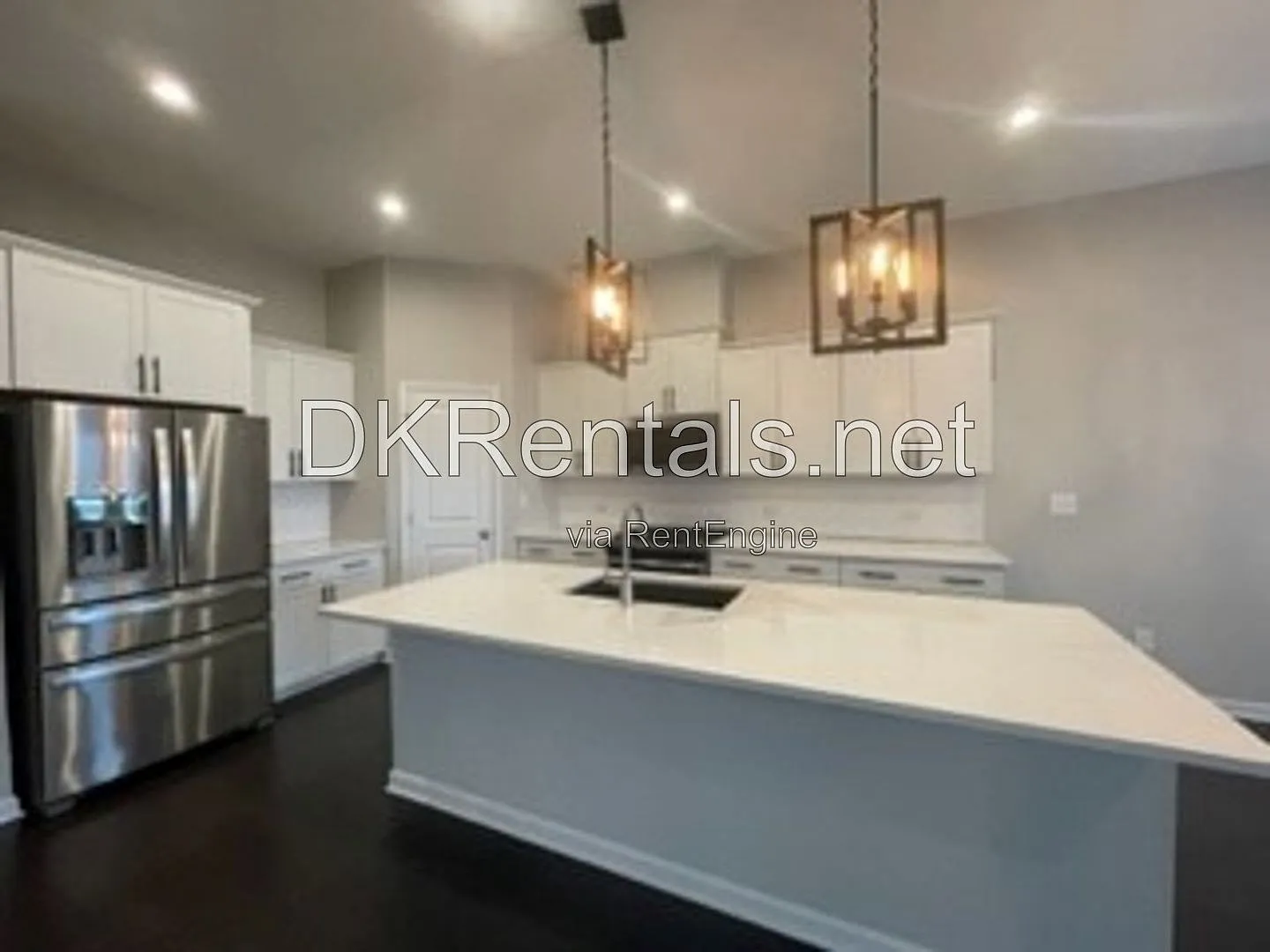 4 bed, 3.5 bath, 3340 sqft, $3,400 — Photo 3