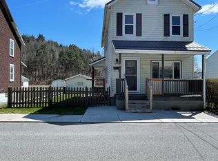 810 17th St, Windber, PA 15963