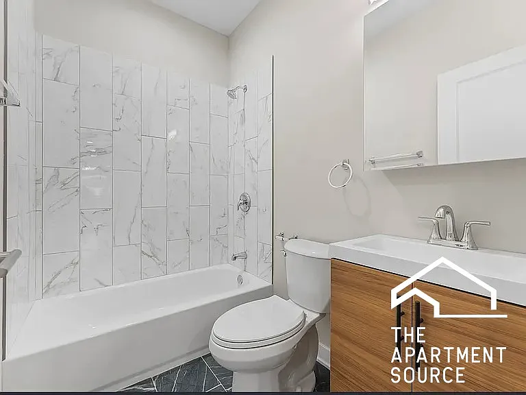 3029 W Washington Blvd #2 — Photo 8