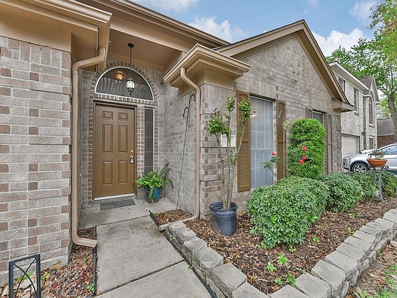 3rd image of 14422 Pelican Marsh Dr