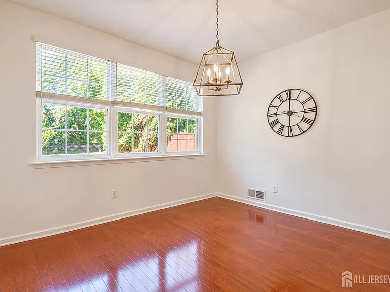 12 Scarlet Oak Dr — Photo 10