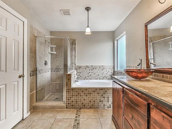 5th image of 6615 Wellington Meadows Dr