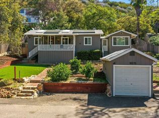 15575 Oakvale Rd, Escondido, CA 92027