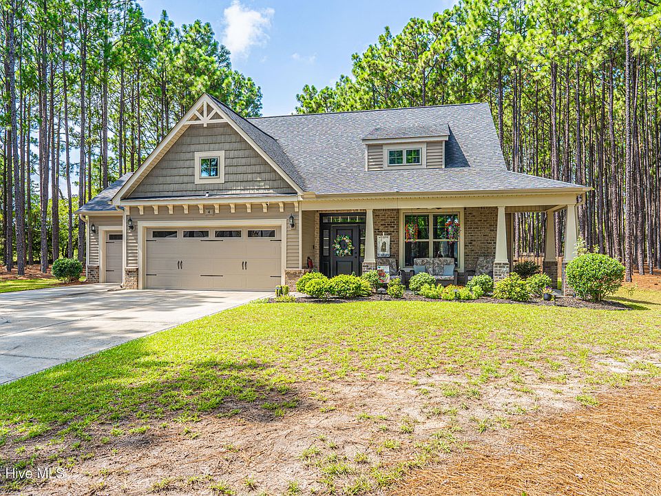 1st image of 4 Whitman Court