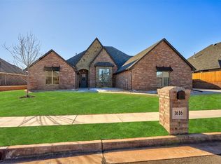 1616 Thornbrooke Blvd, Edmond, OK 73013