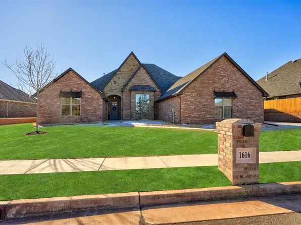 1616 Thornbrooke Blvd, Edmond, OK 73013