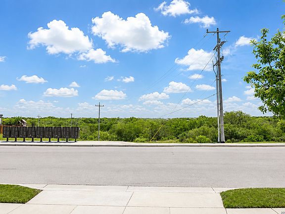 3rd image of 6907 TITAN PARK