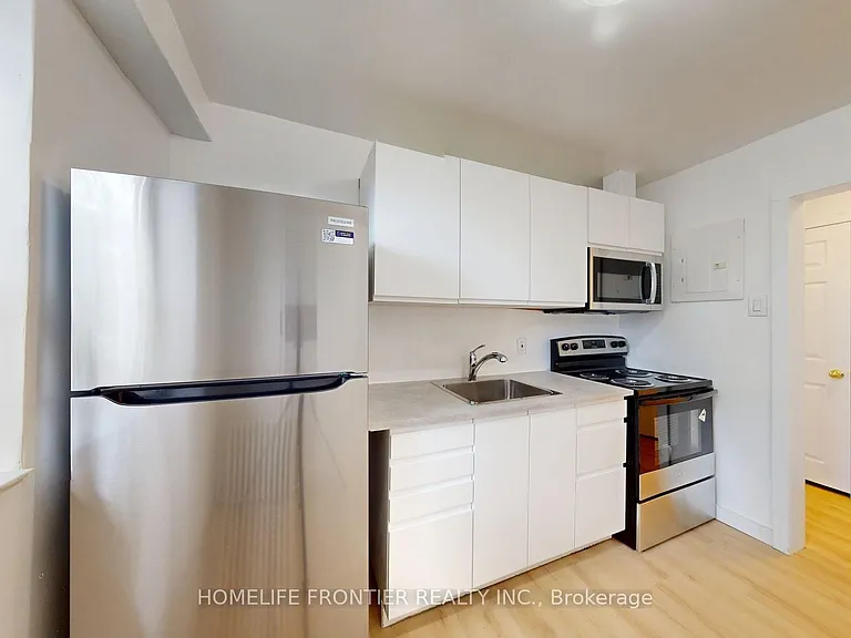1110 Weston Rd #2 — Photo 4