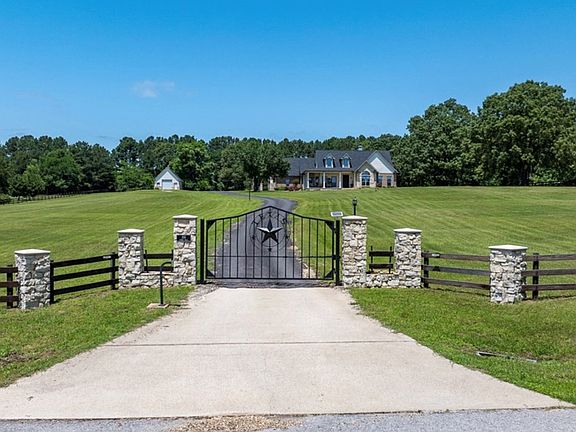3rd image of 106 Timber Hill Dr