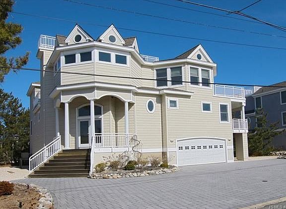 2nd image of 3 Seaview Dr S