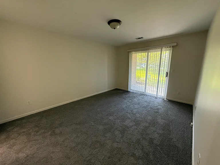 42933 Richmond Dr — Photo 2