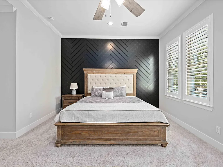 1324 W Pierce St — Photo 25
