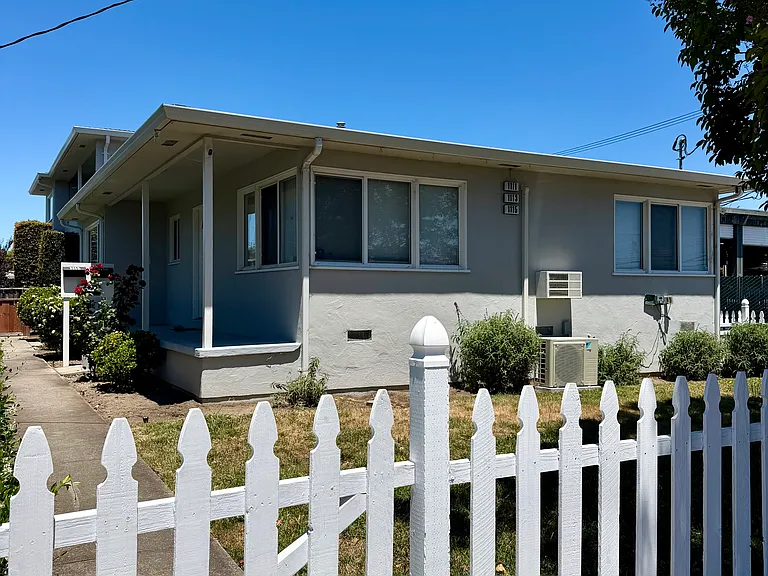 1111 9th Ave — Photo 12