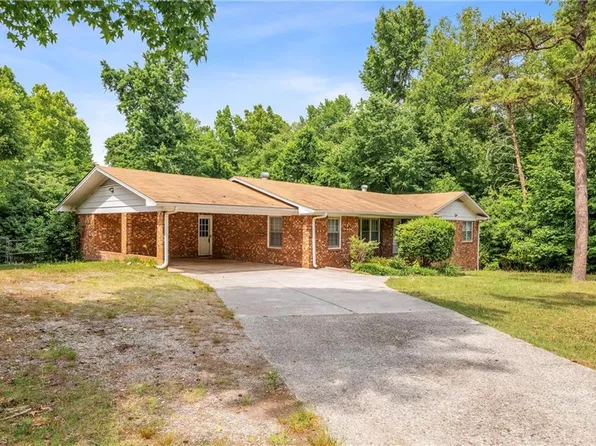 3336 Wall Rd, Greensboro, NC 27407