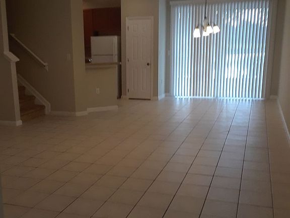 3rd image of 2533 Old Kent Cir