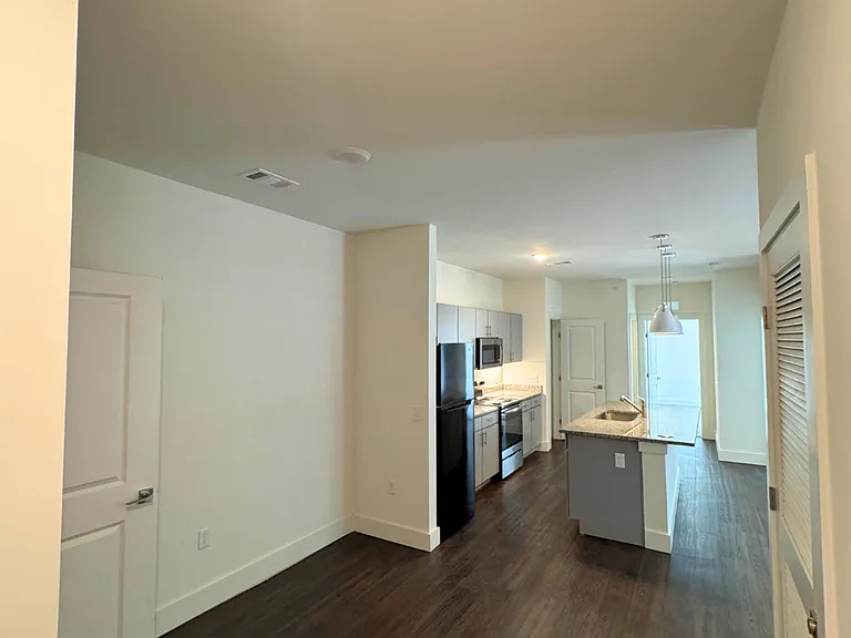 99 Halls Pl — Photo 13