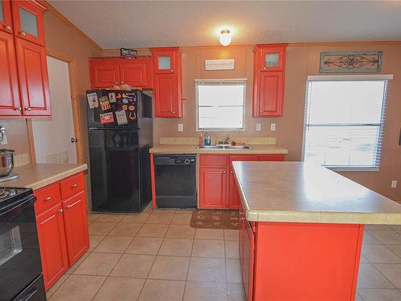 3rd image of 1206 County Road 428
