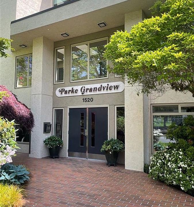 1st image of 1520 15th Ave E APT 38