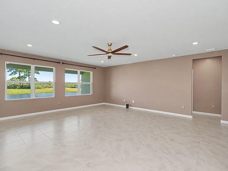 5022 Alabaster Dr — Photo 4