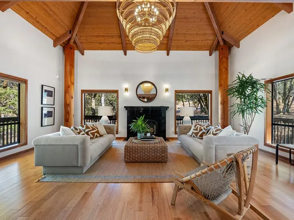 865 White Oak Drive, Santa Rosa, CA 95409