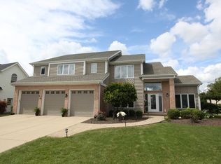 1476 Greenlake Dr, Aurora, IL