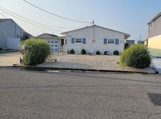 60 Lake Superior Dr, Little Egg Harbor, NJ 08087