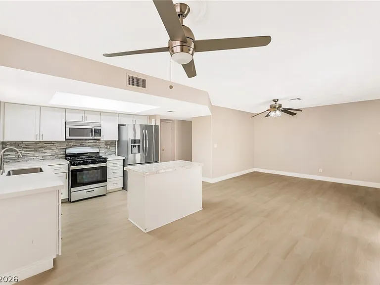 5818 Cinnabar Ave — Photo 8