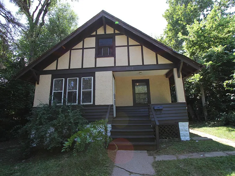 4619 California St — Photo 2