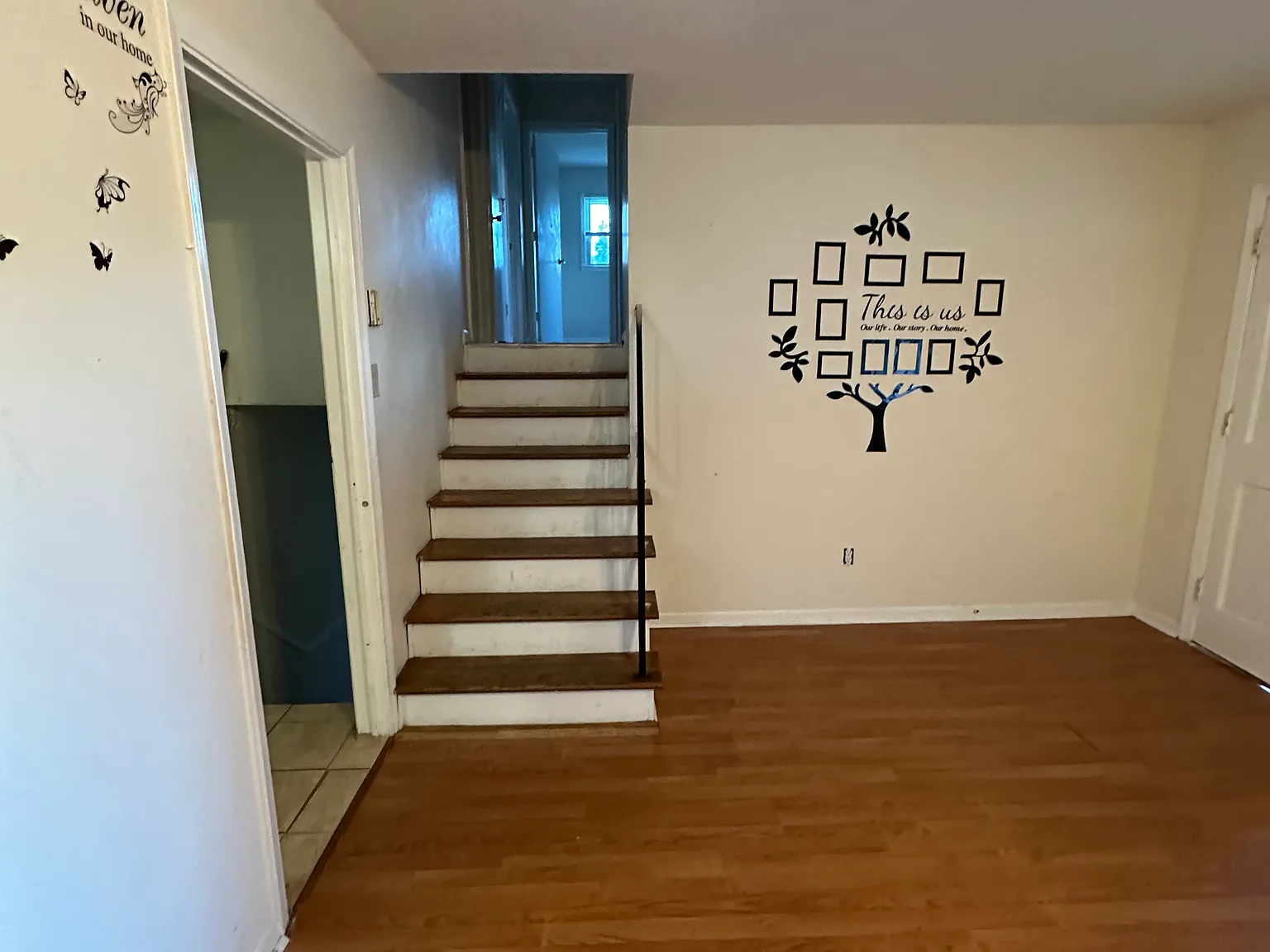 5 bed, 2.5 bath, 1517 sqft, $2,400 — Photo 3