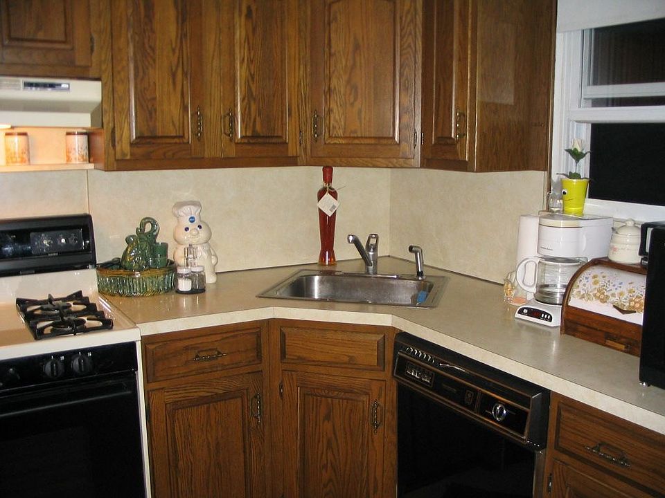 OPEN KITCHEN