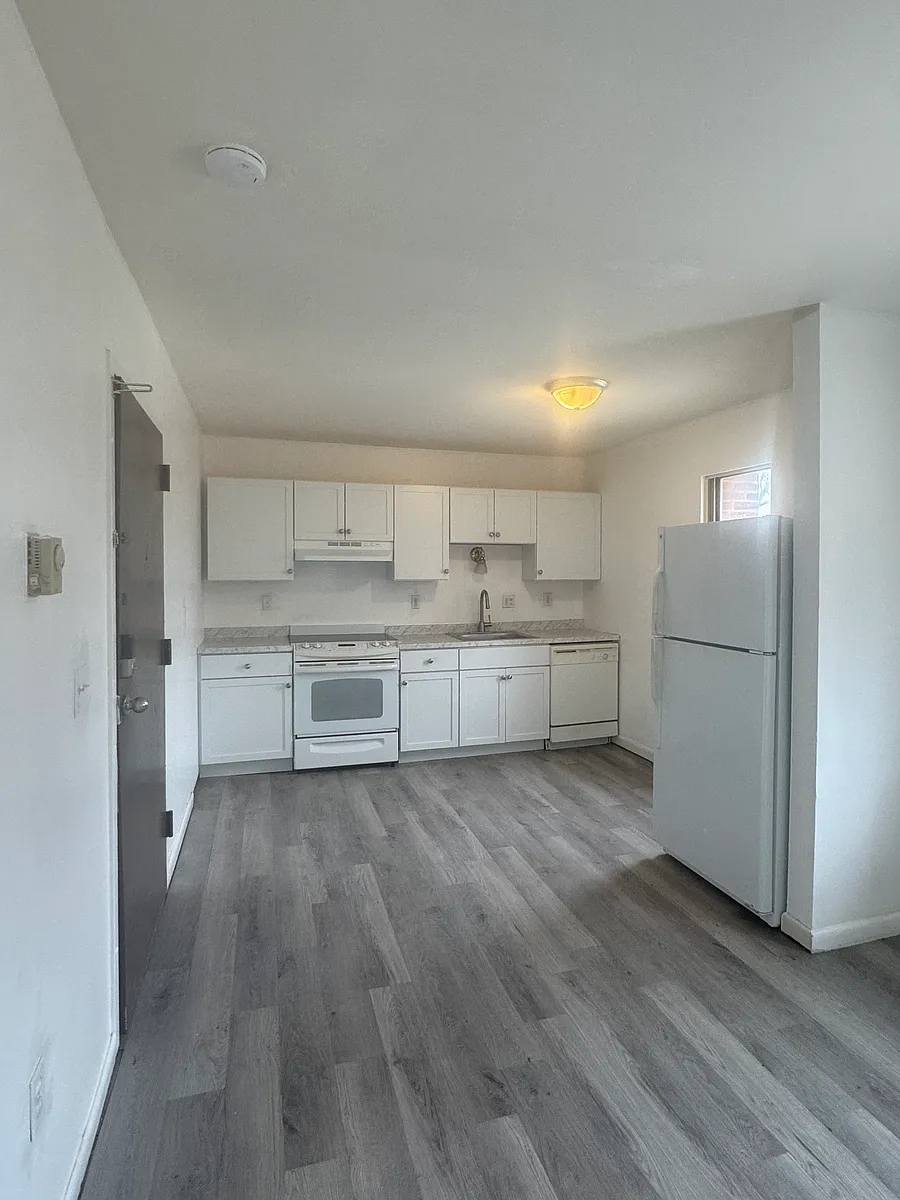 Building Photo - 7 Adams St #4