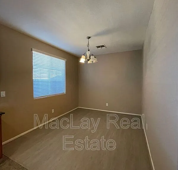 10024 E Isleta Ave — Photo 9