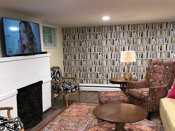 3rd image of 1815 Monument Ave APT 2