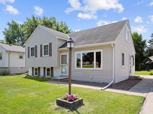 2083 Sunnyside Ter, New Brighton, MN 55112