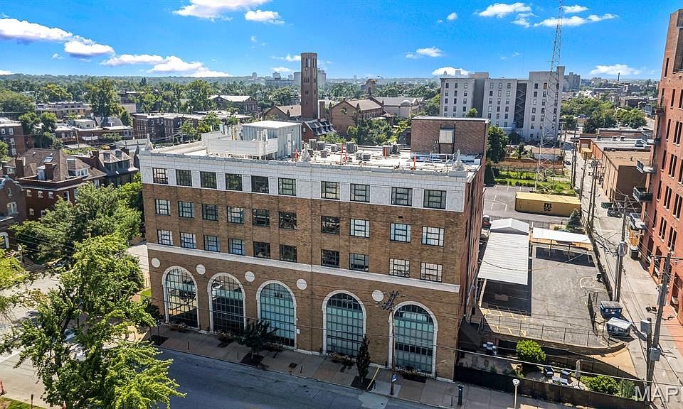 1st image of 4901 Washington Ave #3B