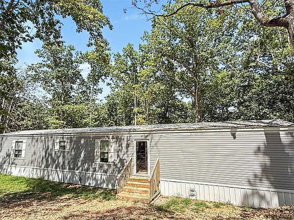 2nd image of 10112 Sandstone Rd