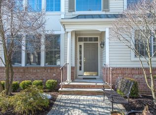 78 Schindler Way, Fairfield, NJ 07004