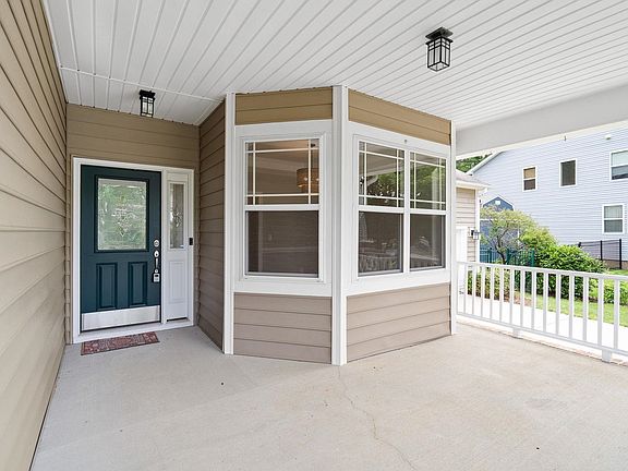 4th image of 606 Childsberg Way