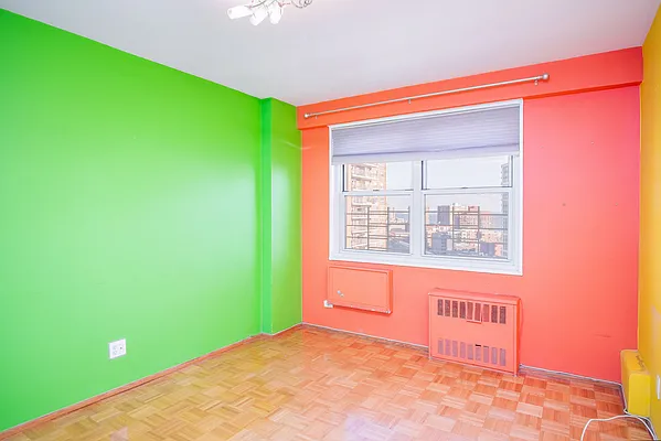 Sold by Azbel Real Estate, Inc. | media 13