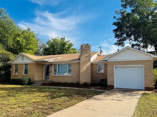 1038 E Walnut St, Altus, OK 73521