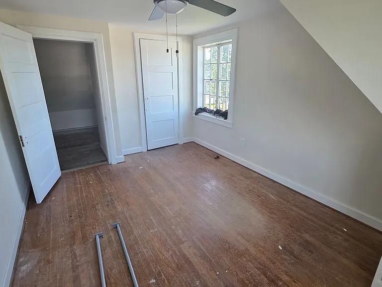 1858 Guernsey Ave — Photo 35