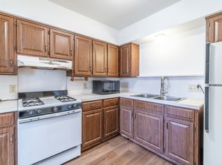 19022 N 4th St #6, New Paris, IN 46553