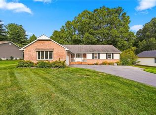 2113 Storm Canyon Rd, Winston Salem, NC 27106