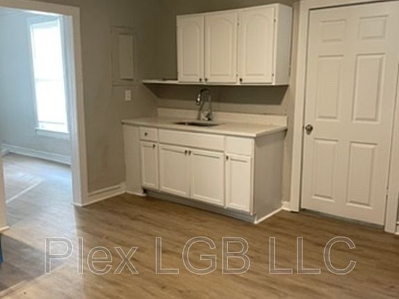3rd image of 1206 Troup St