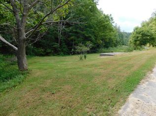 220 Roberts Holw, Flatgap, KY 41219